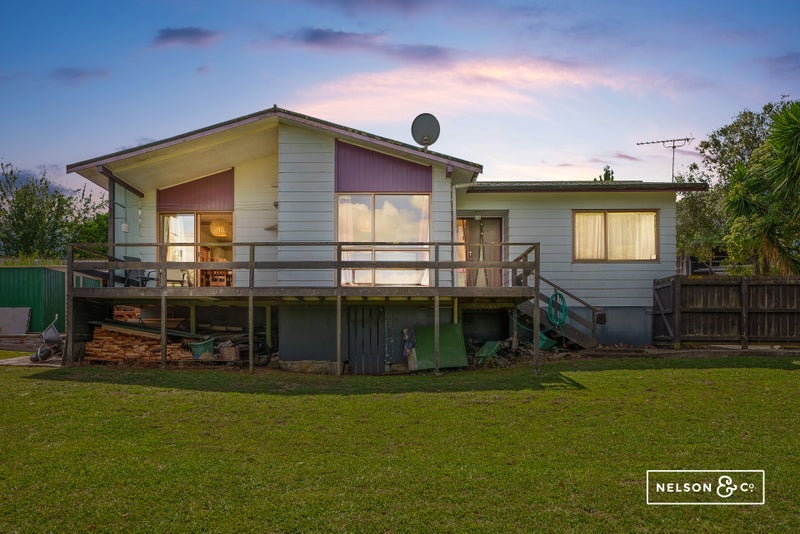 31 McQuarrie Avenue, Wattle Downs, Auckland - Carousel 1