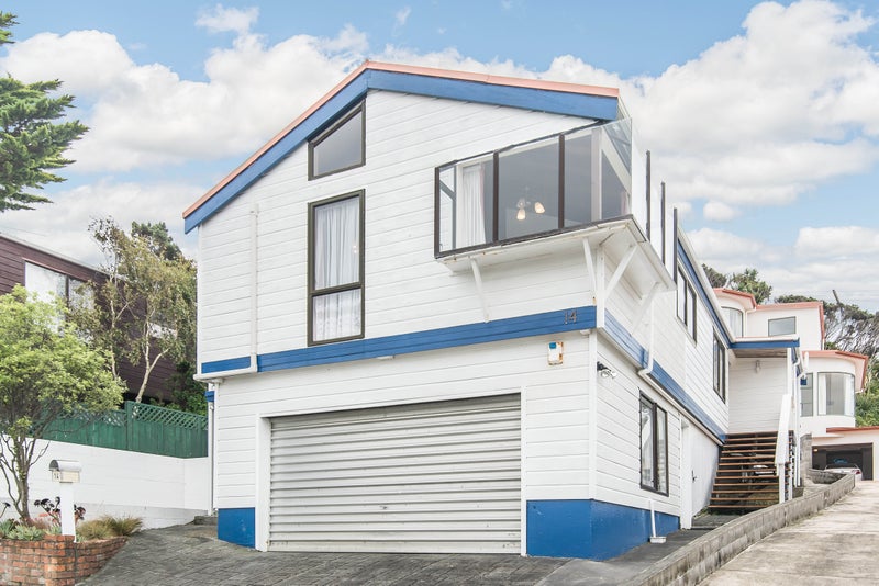 14 Arahanga Grove, Maupuia, Wellington - Carousel 1