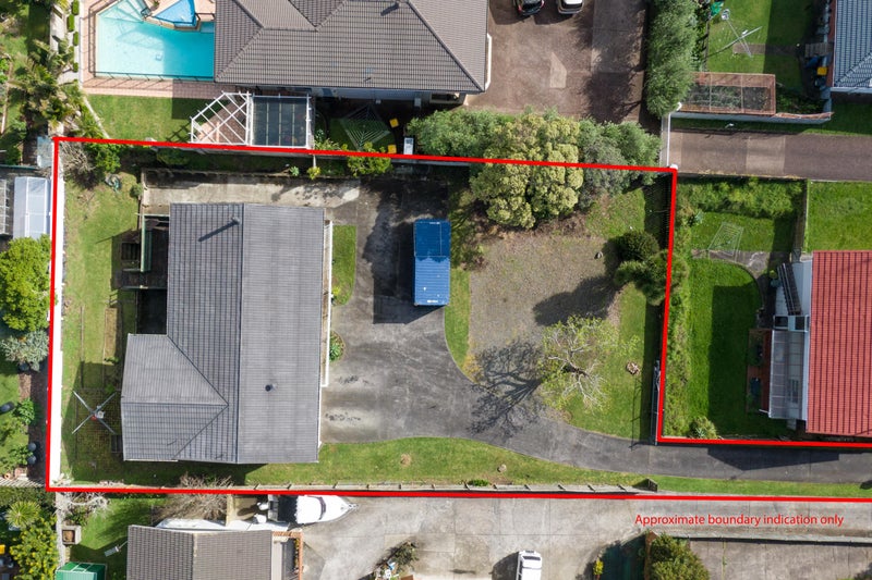 8 Manhattan Heights, Glendene, Auckland - Carousel 2