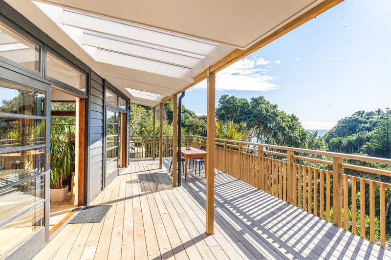 32 Palm Road, Palm Beach, Waiheke Island - Carousel 1
