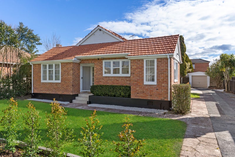 33 Kiwitea Street, Sandringham, Auckland - Carousel 1