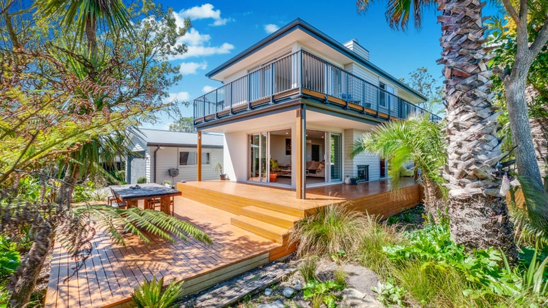 5 Kingfisher Lane, Southshore, Christchurch - Carousel 1