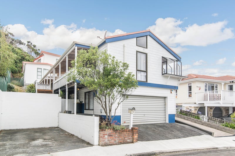 14 Arahanga Grove, Maupuia, Wellington - Carousel 2