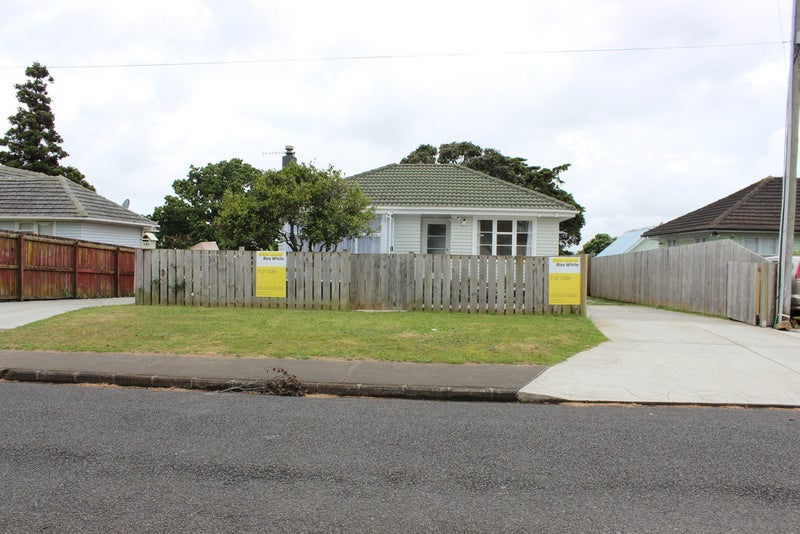 16A Forbes Road, Favona, Auckland - Carousel 1