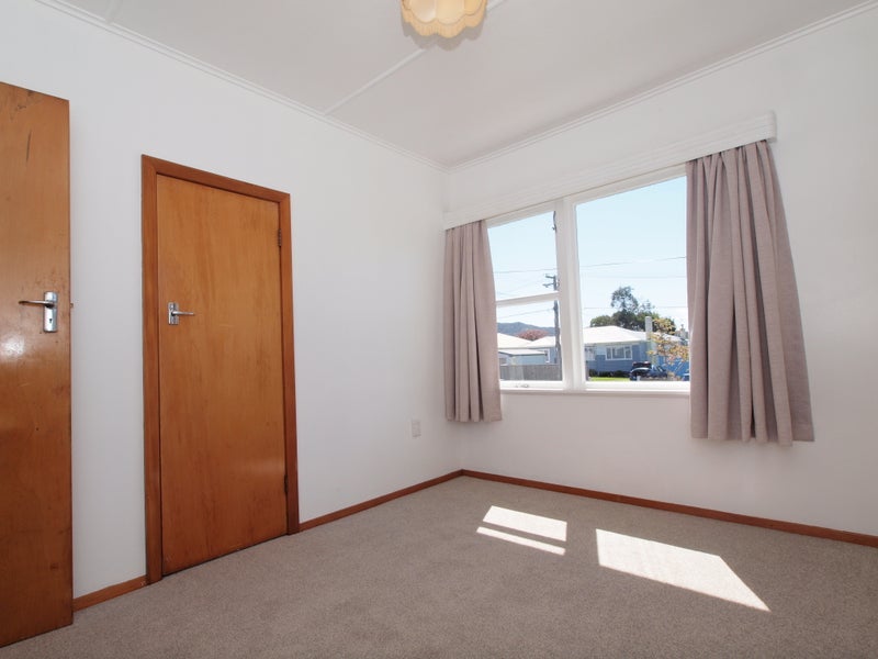 11 Hay Street, Wainuiomata, Lower Hutt - Carousel 10