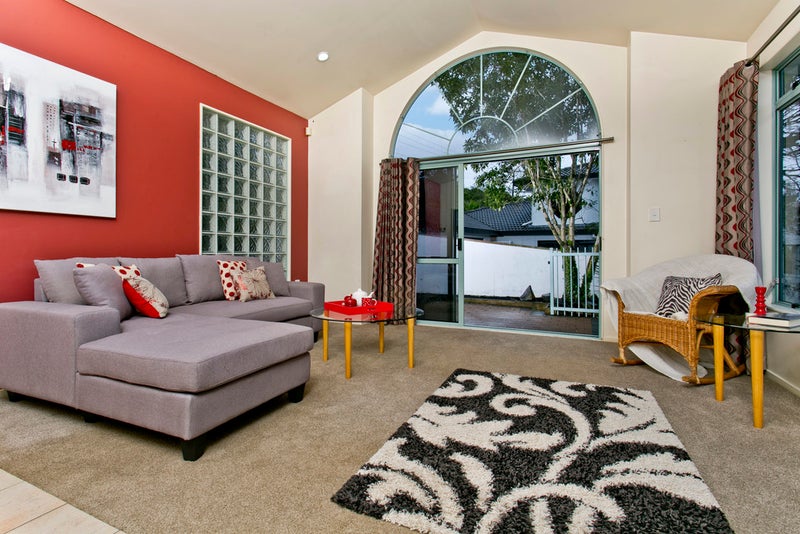 16 Carl Place, Unsworth Heights, Auckland - Carousel 10