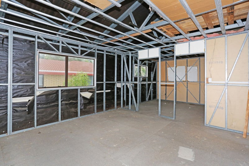 26 Derrimore Heights, Clover Park, Auckland - Carousel 10