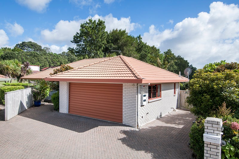 10 Benville Place, Royal Oak, Auckland - Carousel 2