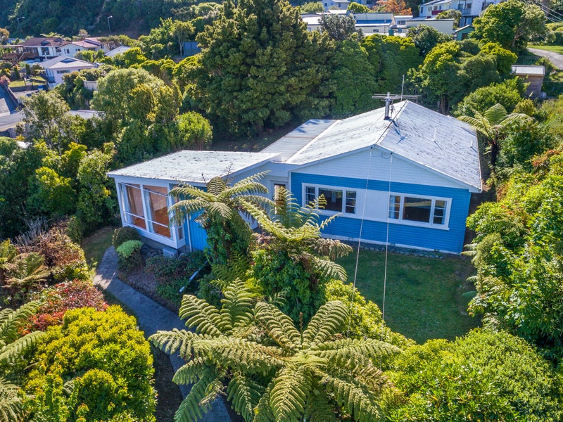 34 Miromiro Road, Normandale, Lower Hutt - Carousel 1