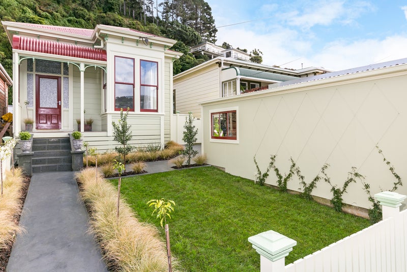 34 Derwent Street, Island Bay, Wellington - Carousel 2