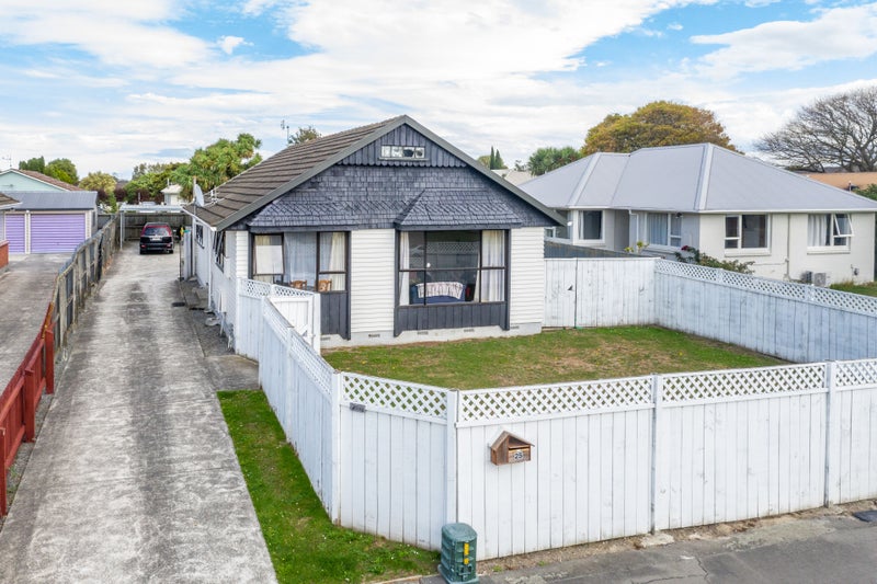 25 Leicester Crescent, Hoon Hay, Christchurch - Carousel 1
