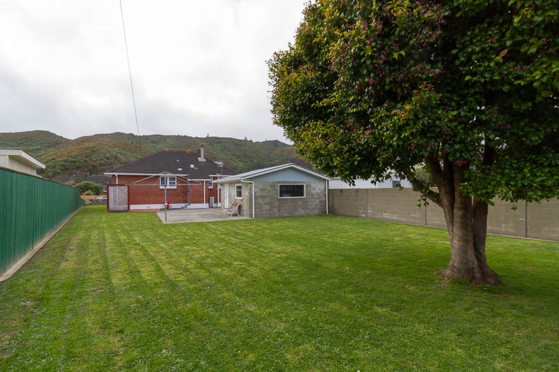 87 Hewer Crescent, Naenae, Lower Hutt - Carousel 2