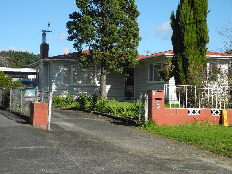 8 Laxon Avenue, Otara, Auckland - Carousel 1