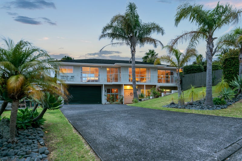 1 Gibson Place, Mellons Bay, Auckland - Carousel 27