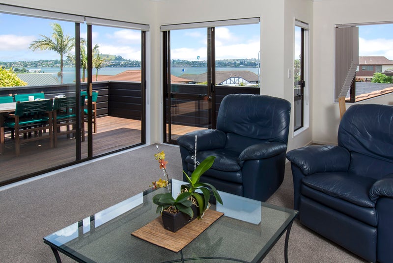 1/21 Venus Place, Half Moon Bay, Manukau - Carousel 2