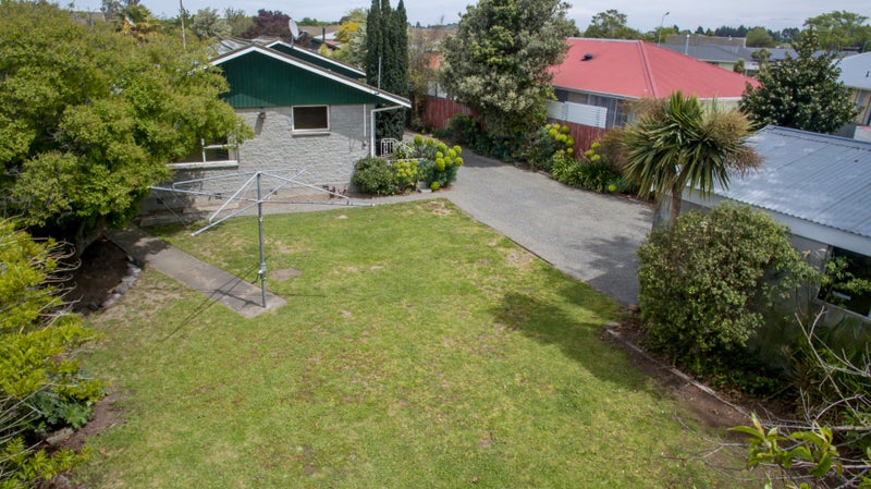 17 Branksome Place, Parklands, Christchurch - Carousel 2