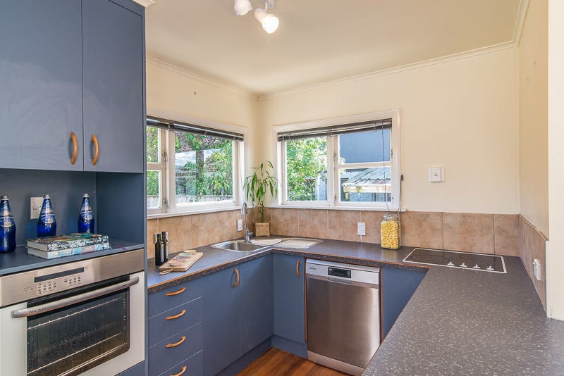 5 Waikare Road, Raumati Beach, Paraparaumu - Carousel 10