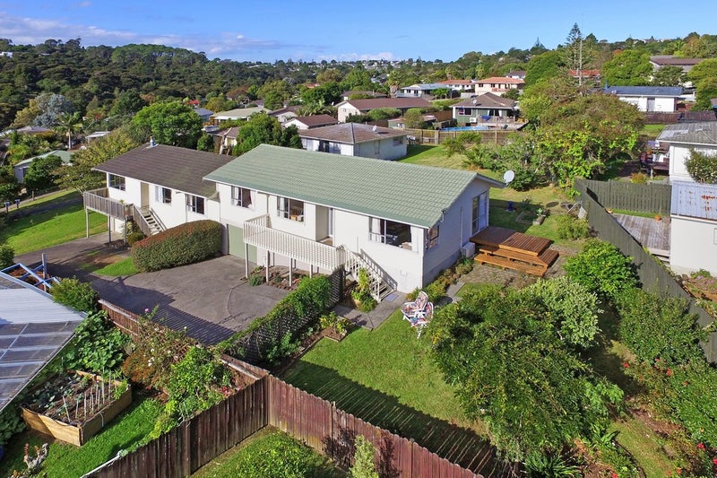 2/19 Glastron Place, Bayview, Auckland - Carousel 2