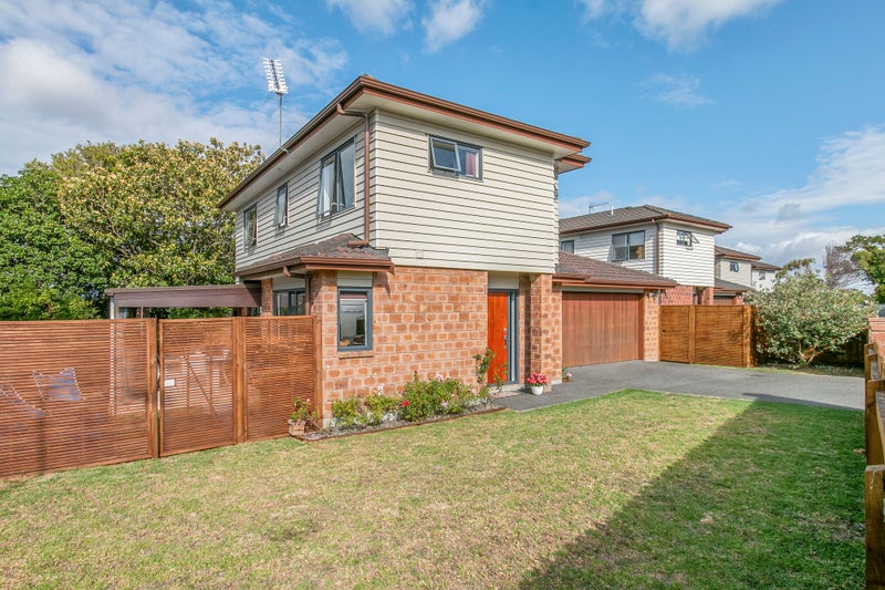 19T Convoy Lane, Otahuhu, Auckland - Carousel 19