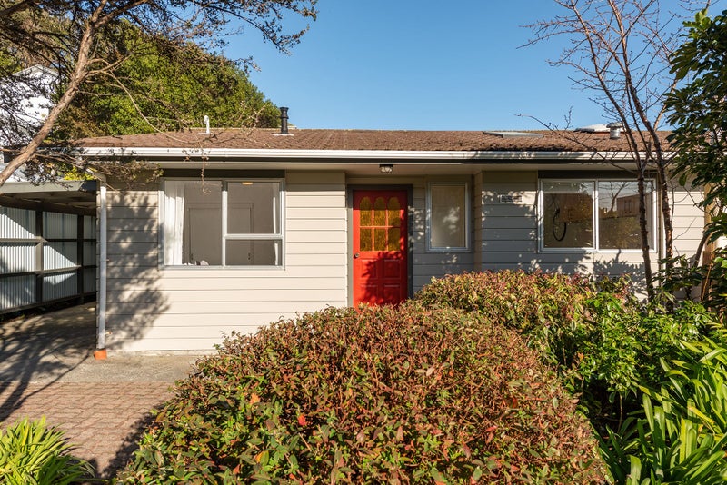 24 Shirley Street, Karori, Wellington - Carousel 1