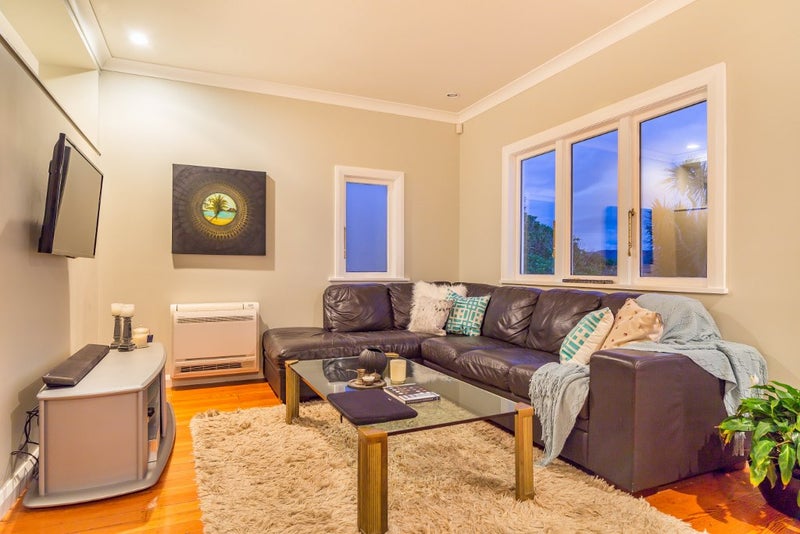 21 Singers Road, Korokoro, Lower Hutt - Carousel 10