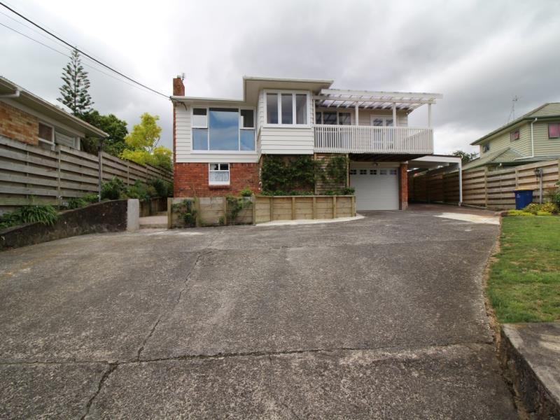 1A Gaede Terrace, Sunnyvale, Auckland - Carousel 1