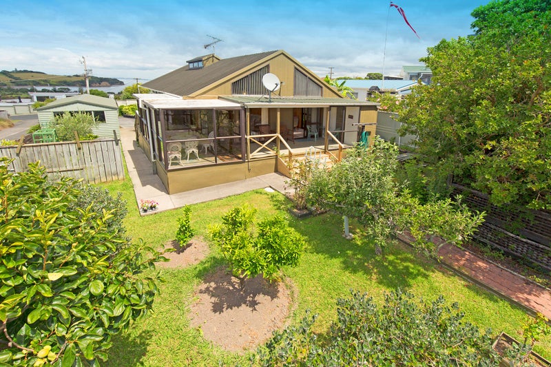 1454 Whangaparaoa Road, Army Bay, Whangaparaoa - Carousel 1