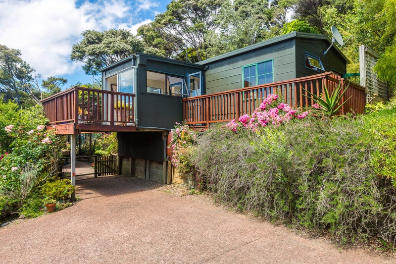 47 Te Toki Road, Ostend, Waiheke Island - Carousel 1