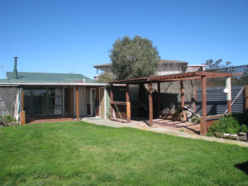 29 Ocean View Place, Leeston - Carousel 2