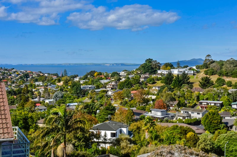 1/37 Calypso Place, Rothesay Bay, Auckland - Carousel 2