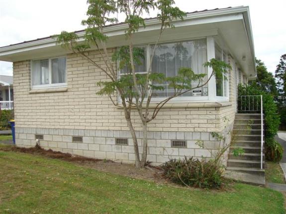 1/35 Velma Road, Hillcrest, Auckland - Carousel 1