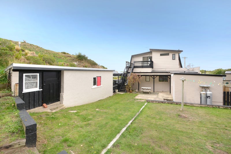 4 Edna Street, Ocean View, Dunedin - Carousel 2