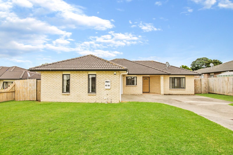 38 Nicholas Gibbons Drive, Clendon Park, Auckland - Carousel 1