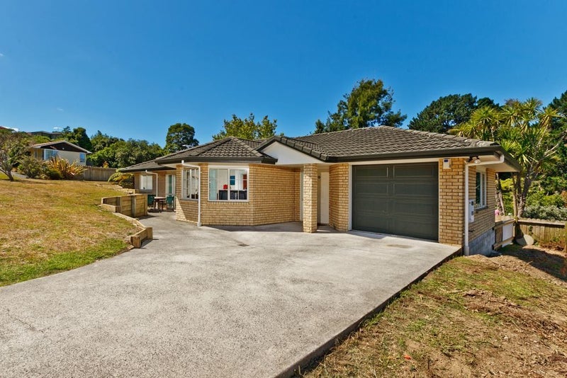 2 Regency Place, Sunnynook, Auckland - Carousel 1