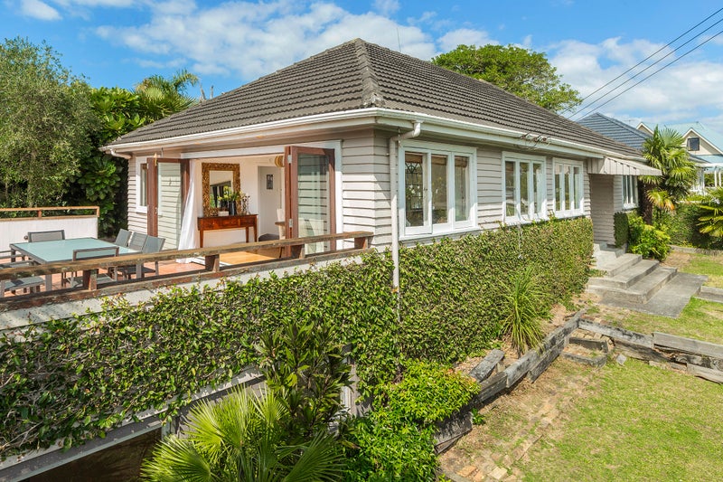 1 Fancourt Street, Meadowbank, Auckland - Carousel 1