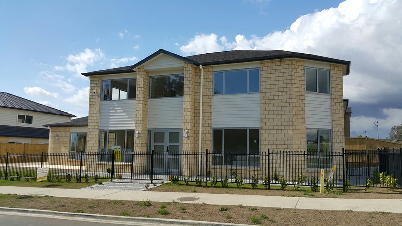 1 Hughs Way, Flat Bush, Auckland - Carousel 1