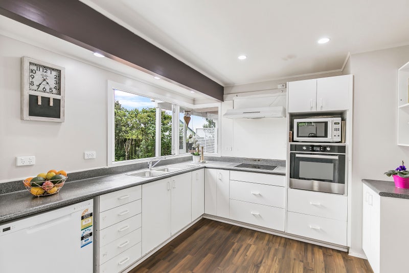 2/181 Glamorgan Drive, Torbay, Auckland - Carousel 2