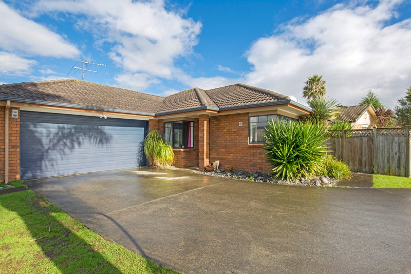 27 Brompton Place, Burswood, Auckland - Carousel 2