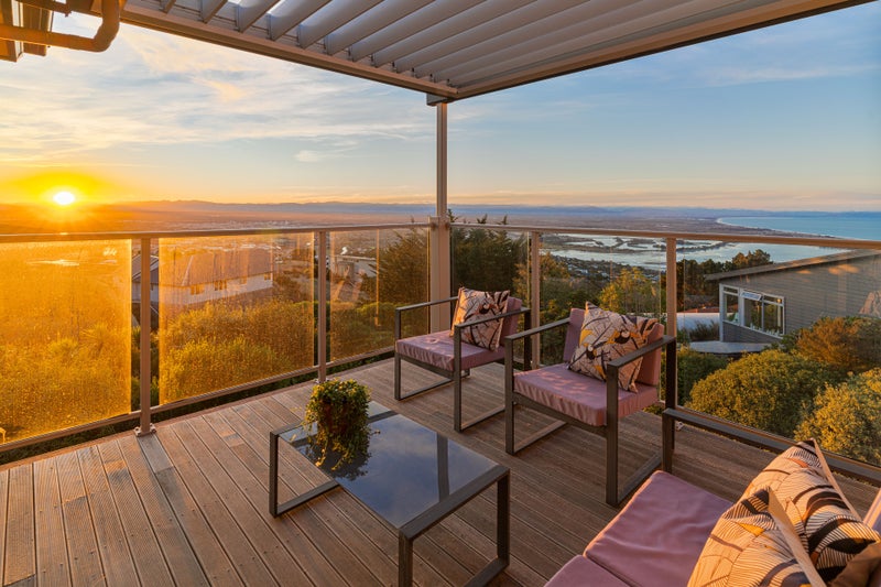 5 Signal Hill Road, Mount Pleasant, Christchurch - Carousel 1