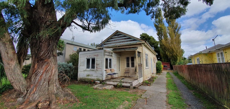 8 Grey Street, Shannon, Shannon - Carousel 1