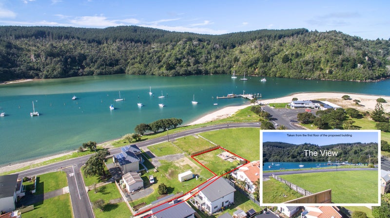 204 Bond Street, Whangamatā - Carousel 1