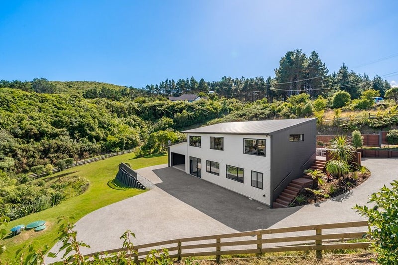 103 Sweetacres Drive, Belmont, Lower Hutt - Carousel 1