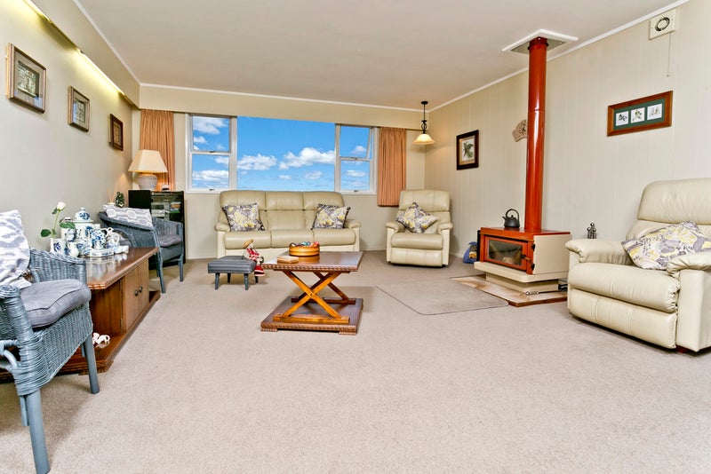 65 Lynden Avenue, Hillcrest, Auckland - Carousel 2