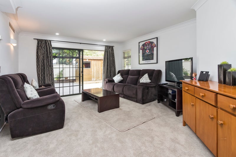 40 Royalle Mews, Botany Downs, Auckland - Carousel 10