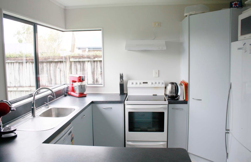 5 Benson Road, Fairview Downs, Hamilton - Carousel 2