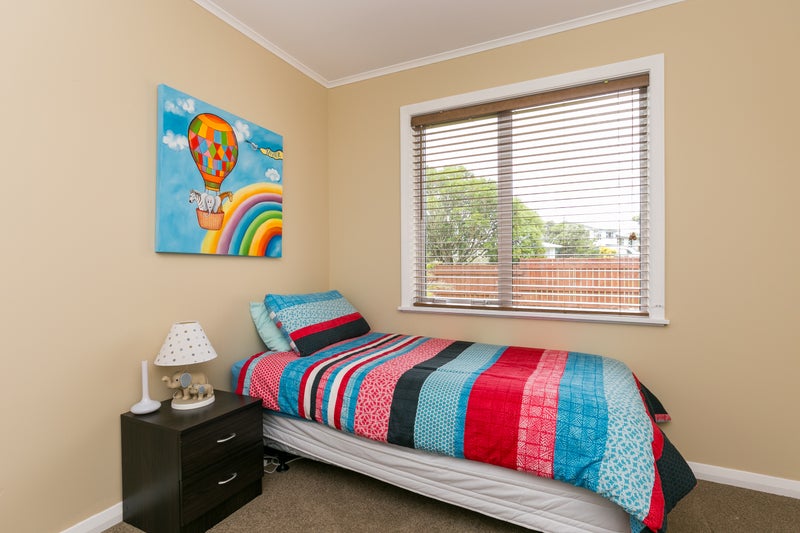 70 Oakleigh Street, Maungaraki, Lower Hutt - Carousel 10