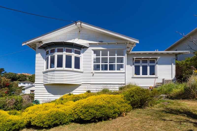 21 Townsend Road, Miramar, Wellington - Carousel 1