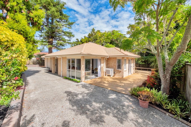 2 Matata Street, Blockhouse Bay, Auckland - Carousel 1