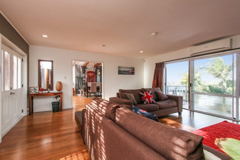 111 Sandspit Road, Shelly Park, Auckland - Carousel 10