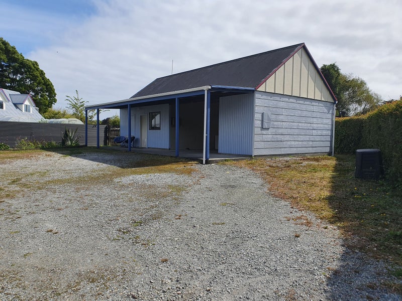 25 DENTS RD - Carousel 1